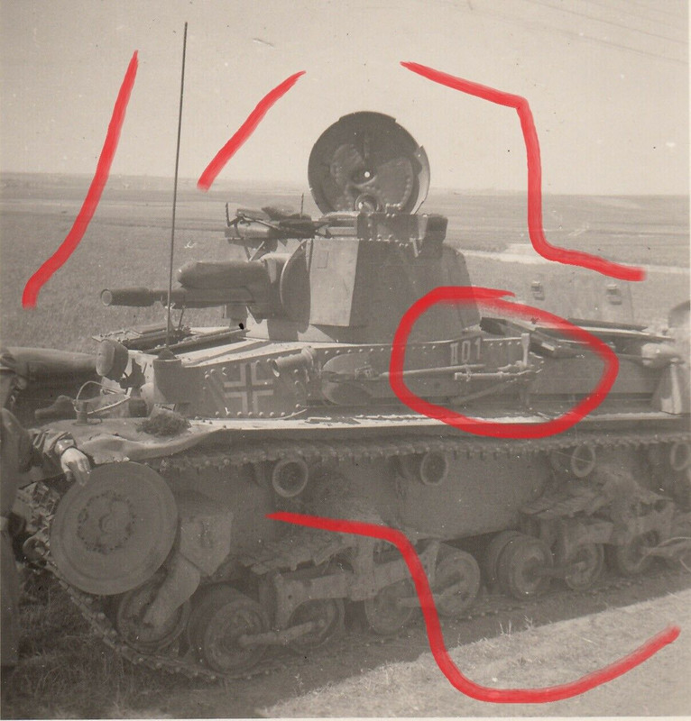 Foto WH Soldat Panzer Tank Kennung Beute Pz.Kpfw. 35(t) tschechisch Einsatz
