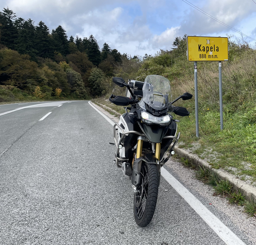 FB0BC523-7452-424A-9655-DBB09A4DA7EE