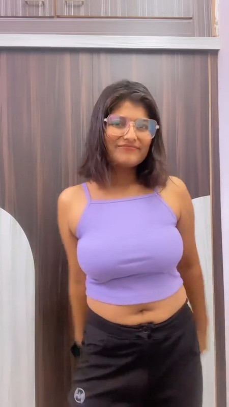 Cute Busty Desi girl Deep Navel and big breast in violet crop top.mp4_snapshot_00.07.666