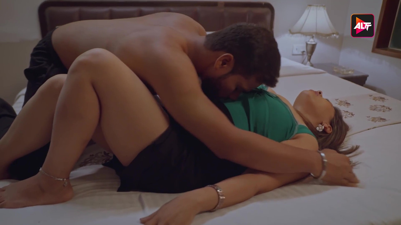 vlcsnap-2025-06-10-01h27m00s291