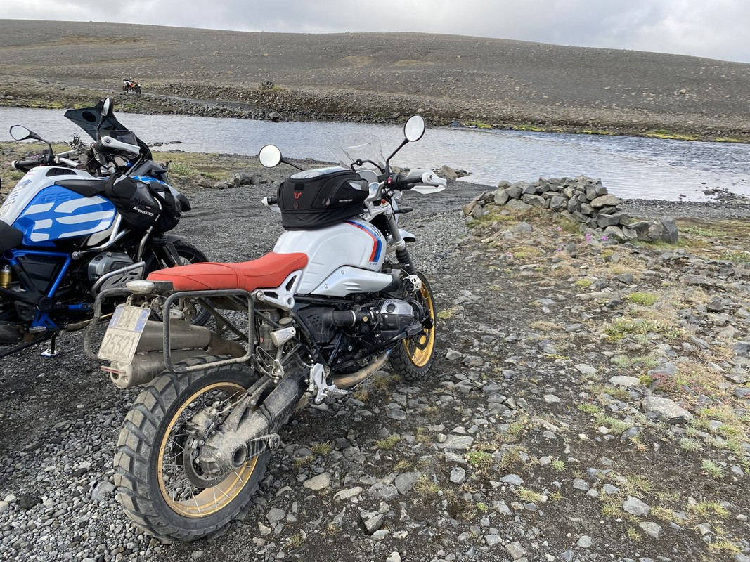 96077CC0-A914-4383-BF2F-B8EE245E428A