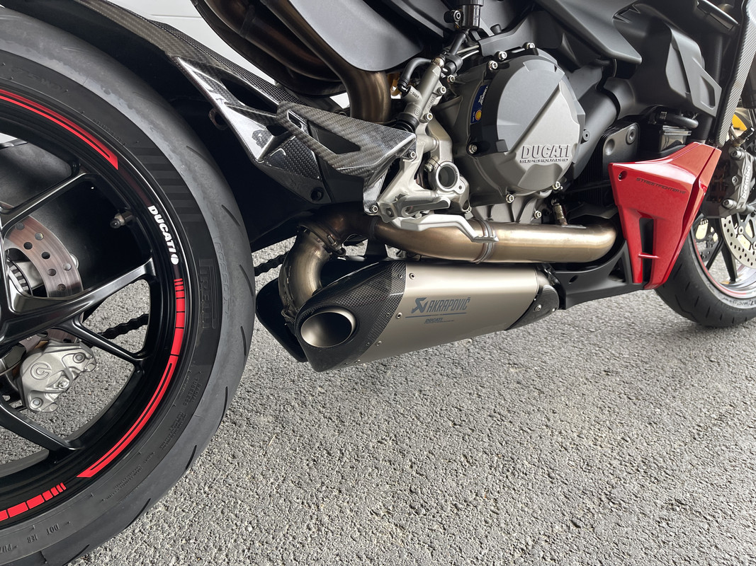 3CAC9E92-D11A-4E78-BFA1-1768F72704DE