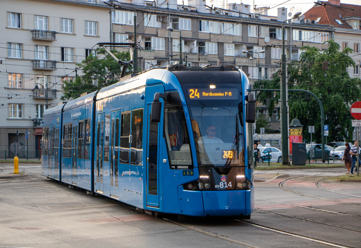 RY814.jpg