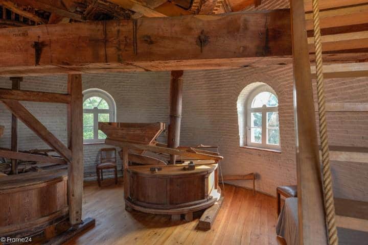 1b5002f6eabc49a68980d6e92403fe14