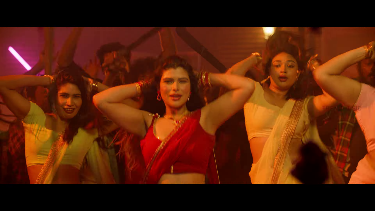 vlcsnap 2025 11 25 23h26m43s222