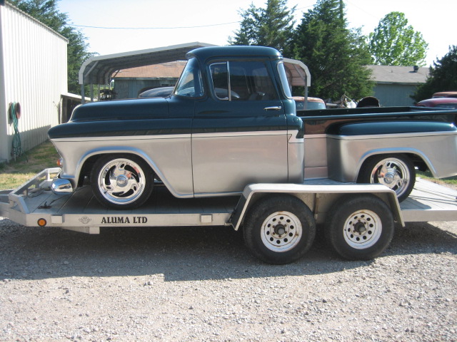 Chuck's 55 006
