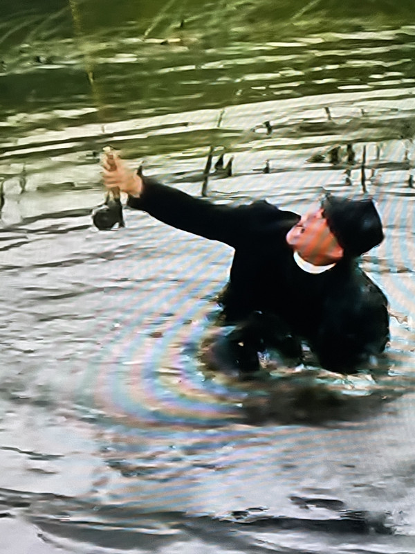 17565A18-3FBE-4B03-8C8C-C323F77BD7C8