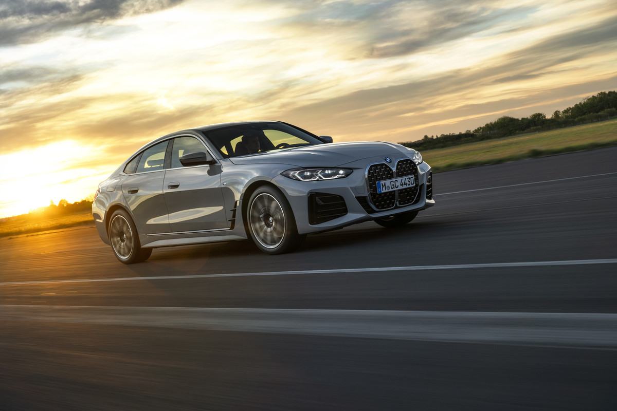 P90424608_highRes_the-all-new-bmw-430i