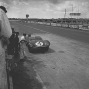 24 HEURES DU MANS YEAR BY YEAR PART ONE 1923-1969 - Page 38 56lm04-D-Type-Ron-Flockhart-Ninian-Sanderson-21