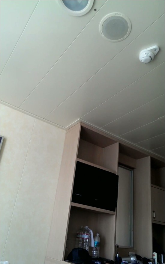 [Image: Voyeur23745095647.jpg]