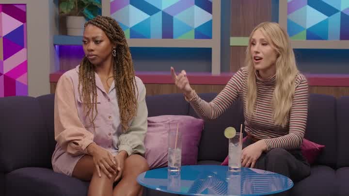 [Image: smiy12a06han.jpg]