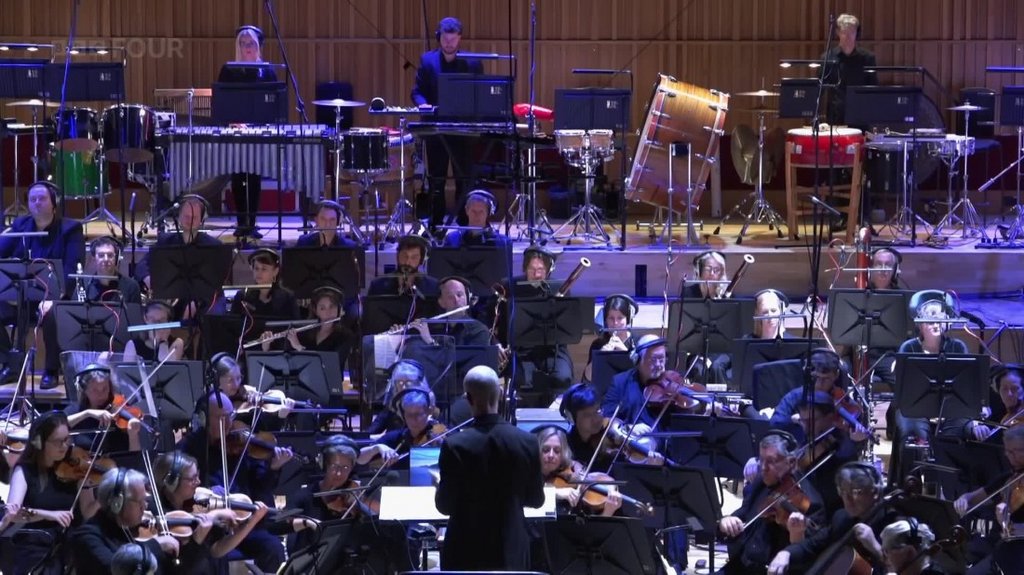 [Image: q2tnl1ir27jm.jpg]