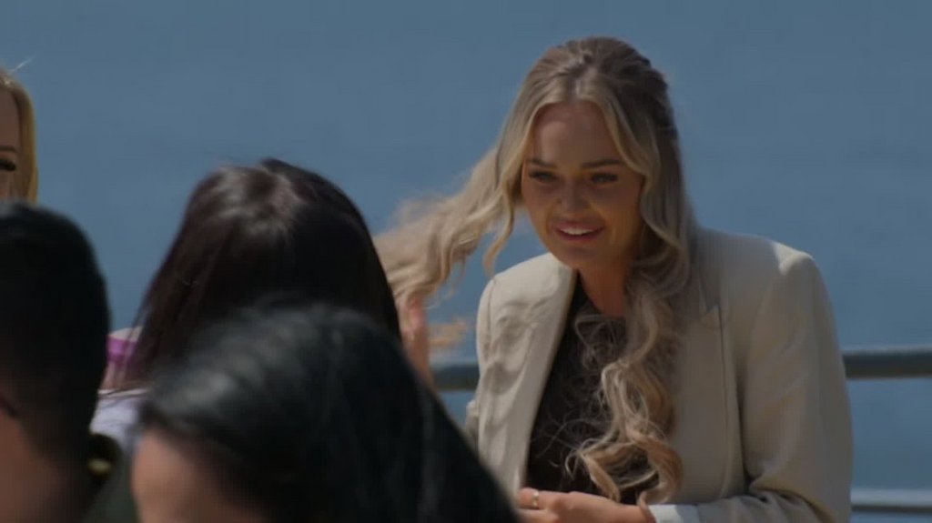 [Image: ctedv186qx2o.jpg]