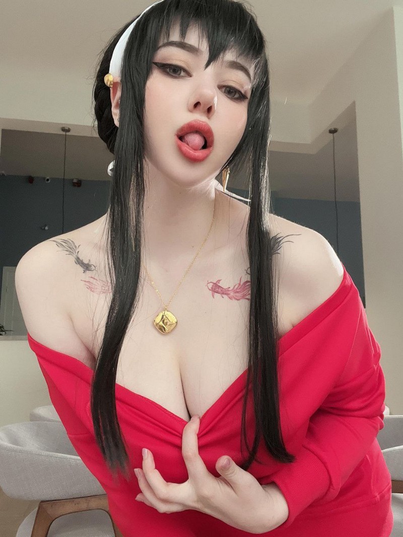 Alina Becker 约尔 Yor Forger 红色毛衣 Cosplay 间谍过家家写真【63P-60.5M】插图1