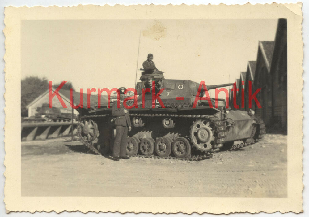 Foto Wehrmacht Frankreich Kaserne Besançon Beute Panzer