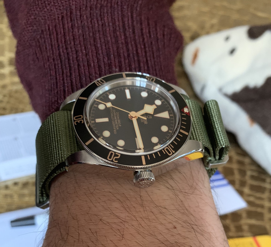 24AFFD37-612C-4C4B-8047-68FD6B57395E