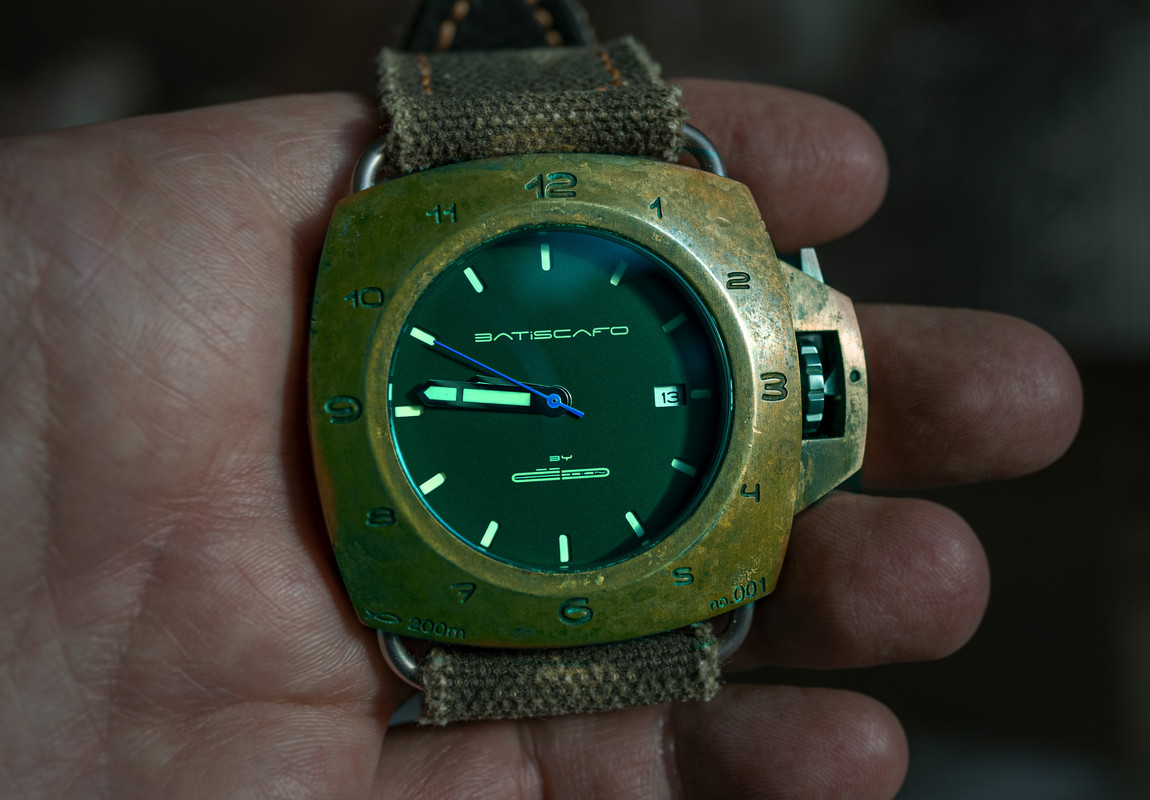 76A20F5B-E08E-4B09-BE5A-CC0679D10503