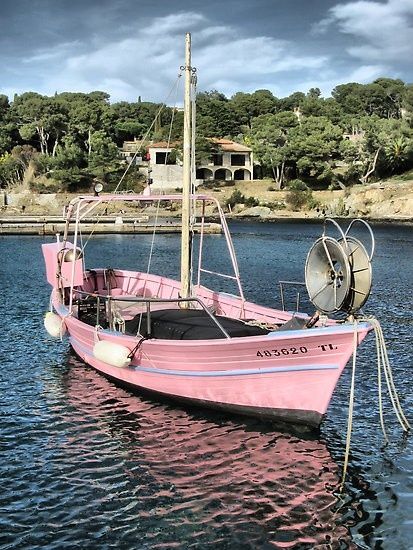 pinkboat.jpg