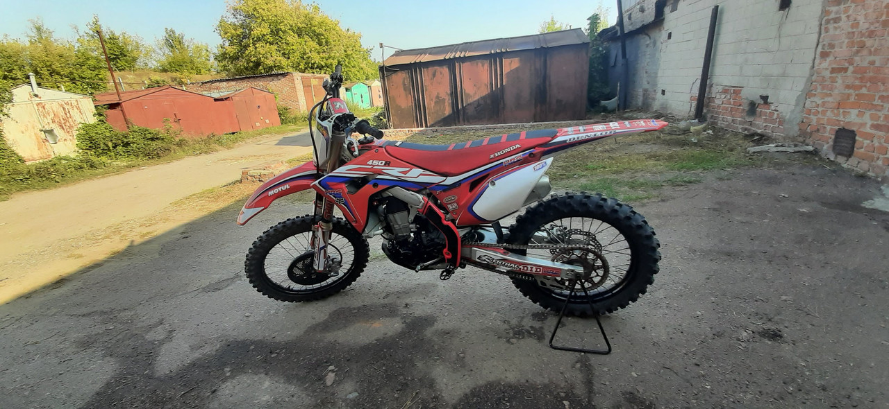 440E4E64-8725-40AD-A58F-490A9B0BEB61