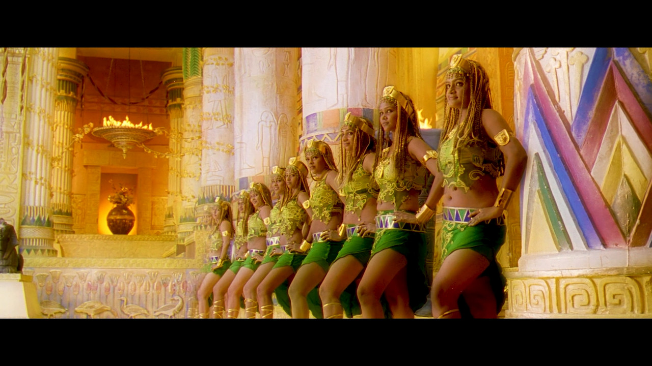 Nayanthara Hot Song 02 From Kuselan 2008 4k.mp4_snapshot_00.05_[2020.12.02_22.28.21]