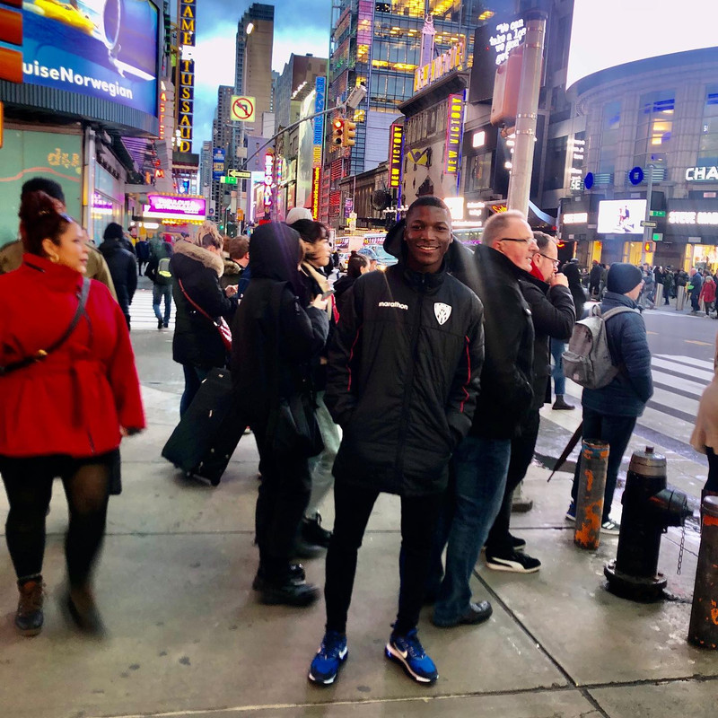 Potret liburan Moisés Caicedo di New York.