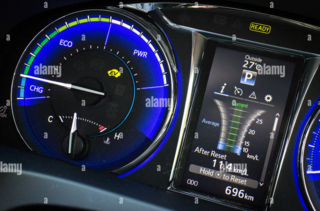 Camry-hybrid-dash.png