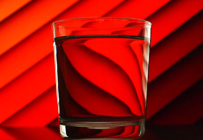 Water glass distortion