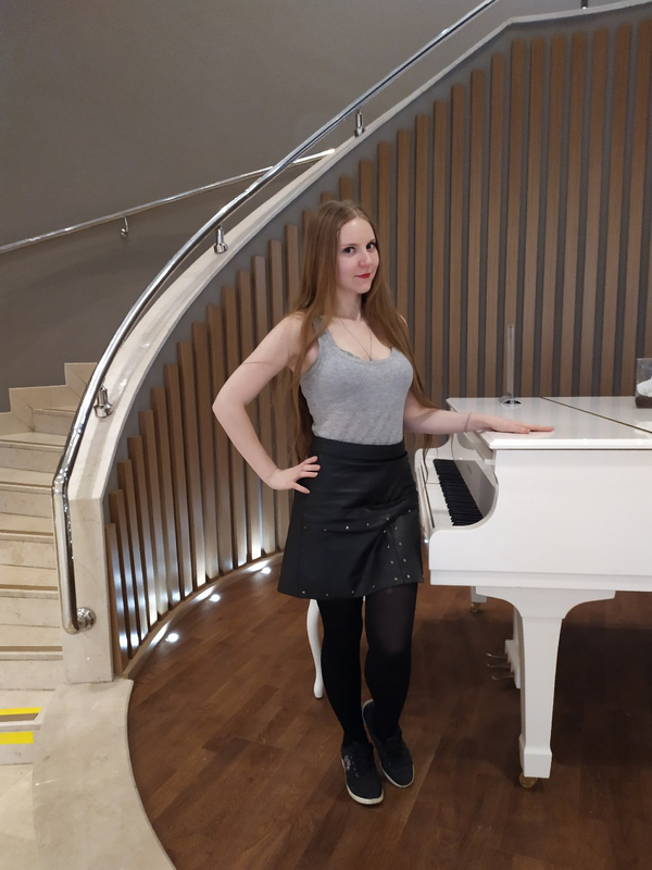 5FE69C16-1F19-425E-A084-34B695255182