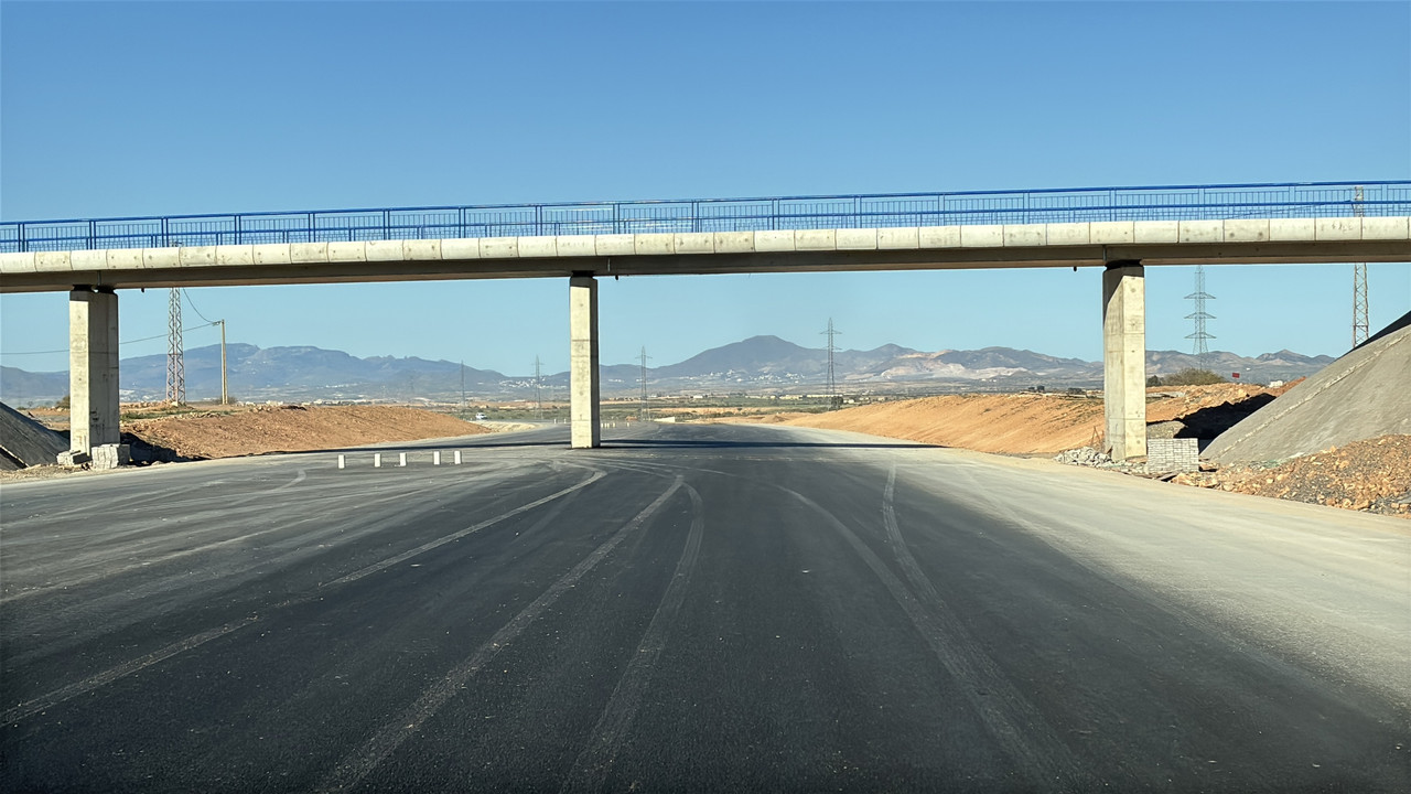 LMWIIGPOQBCSDNMO4OZV3RF2LU