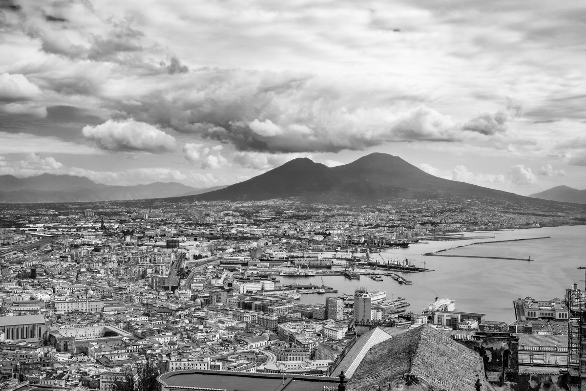 DP2M2266.X3F v3 Da Azione di Negri