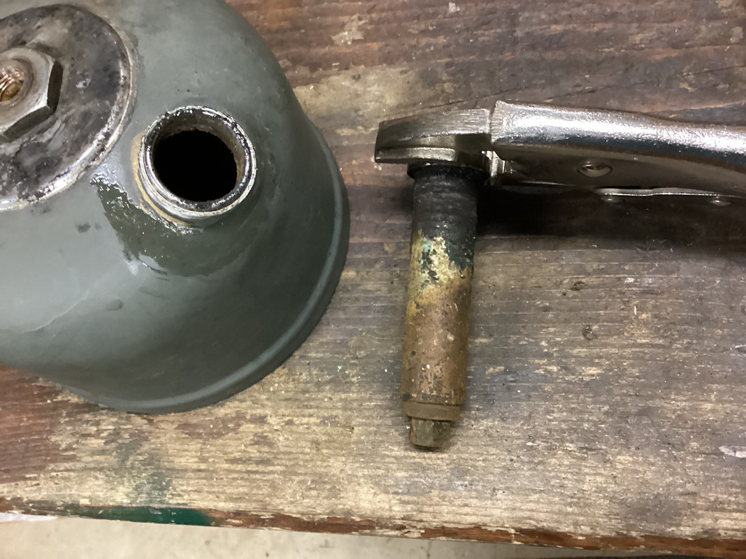 EE77D5BE-84BA-44C7-8700-BC6AB2668AF7