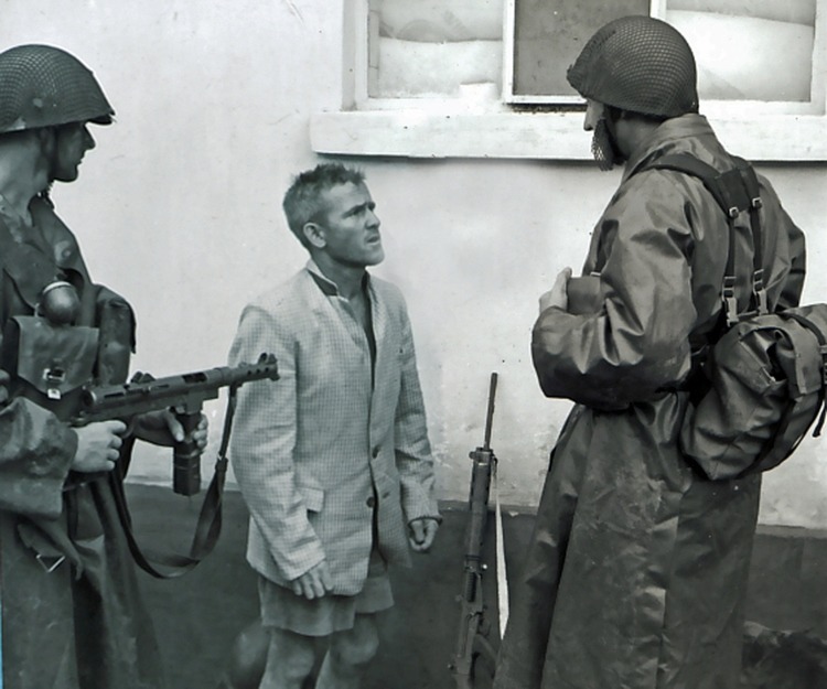 Swedish-troops-detain-white-Kata.jpg