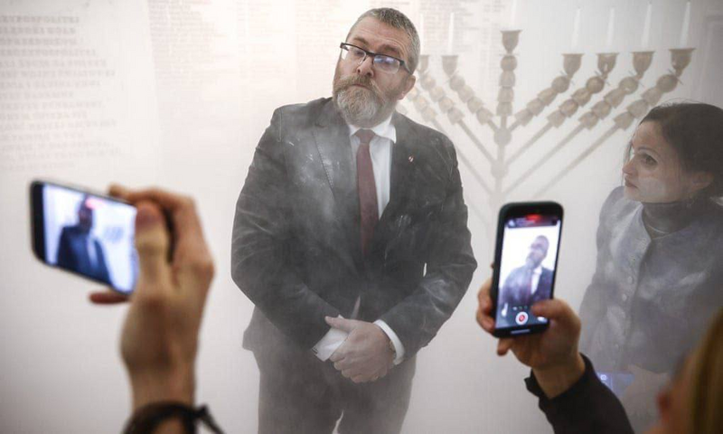 O ką ten veikė antikristas?