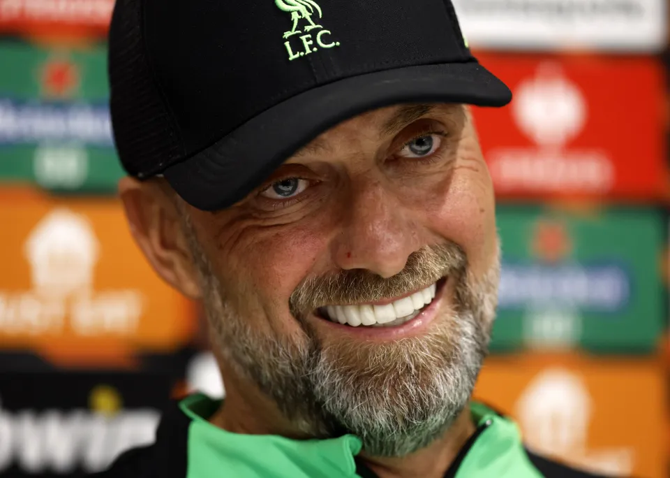 Does Jurgen Klopp wear dentures