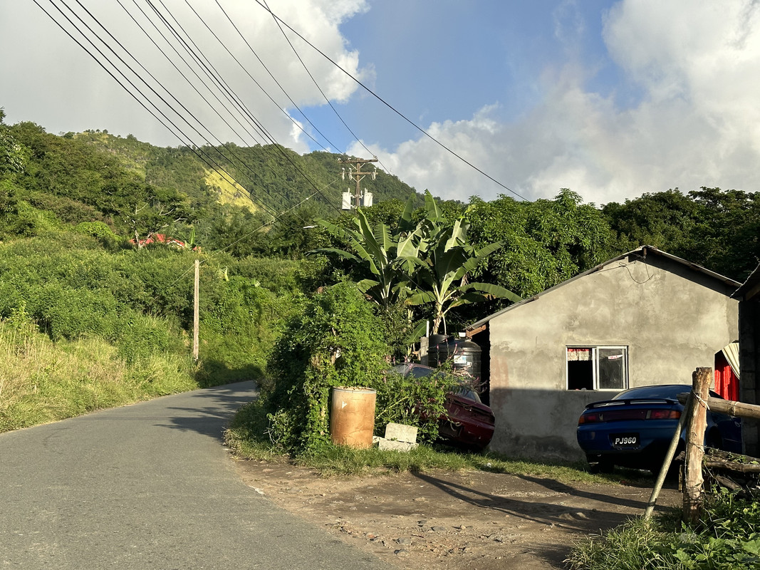 6EED43D8-36DA-40C3-83A0-1BA4A863B7DB