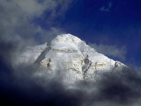 [Image: Everest1.jpg]