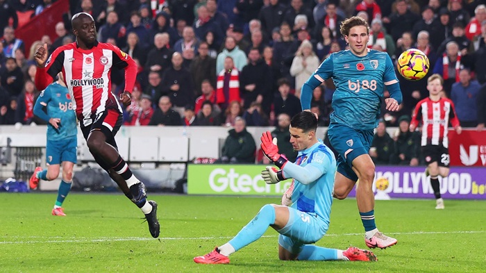 AFC Bournemouth vs Brentford, 01h45 ngày 27/08
