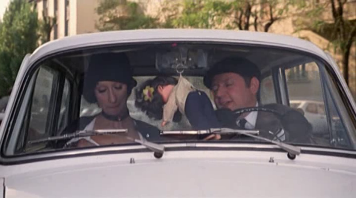 Fantozzi-1975-DVDRip-1.png