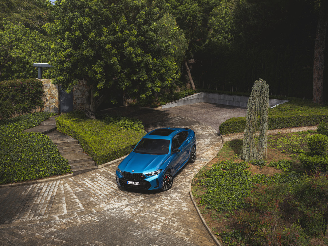 P90492374_highRes_the-new-bmw-x6-m60i-