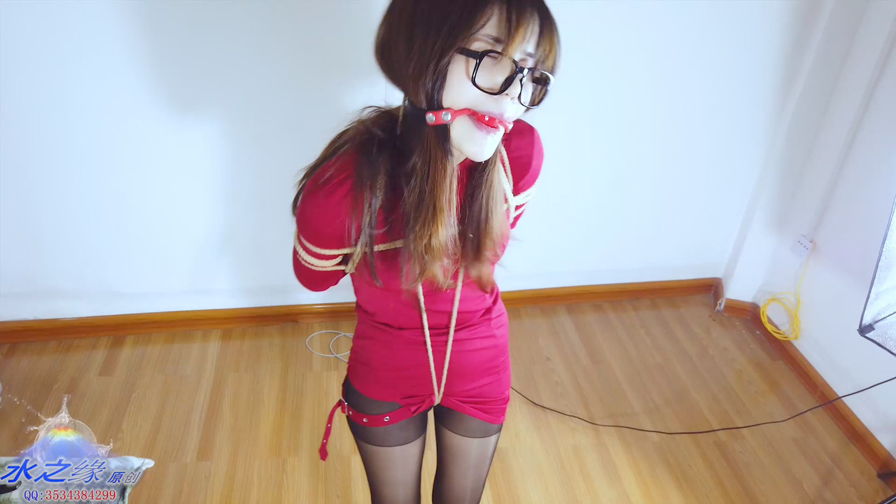 水之缘 应召系列（第五集）监禁奴隶，甜甜女神被五花脚尖顶地TJ！.mp4_20200526_102506.211