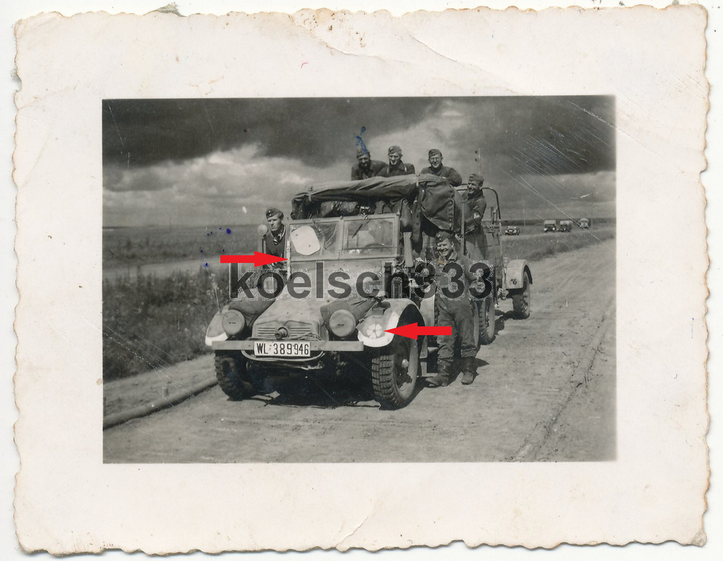 Foto Krupp LKW Protze der Luftwaffe auf einem Knüppeldamm Wolchow Stock Wappen !