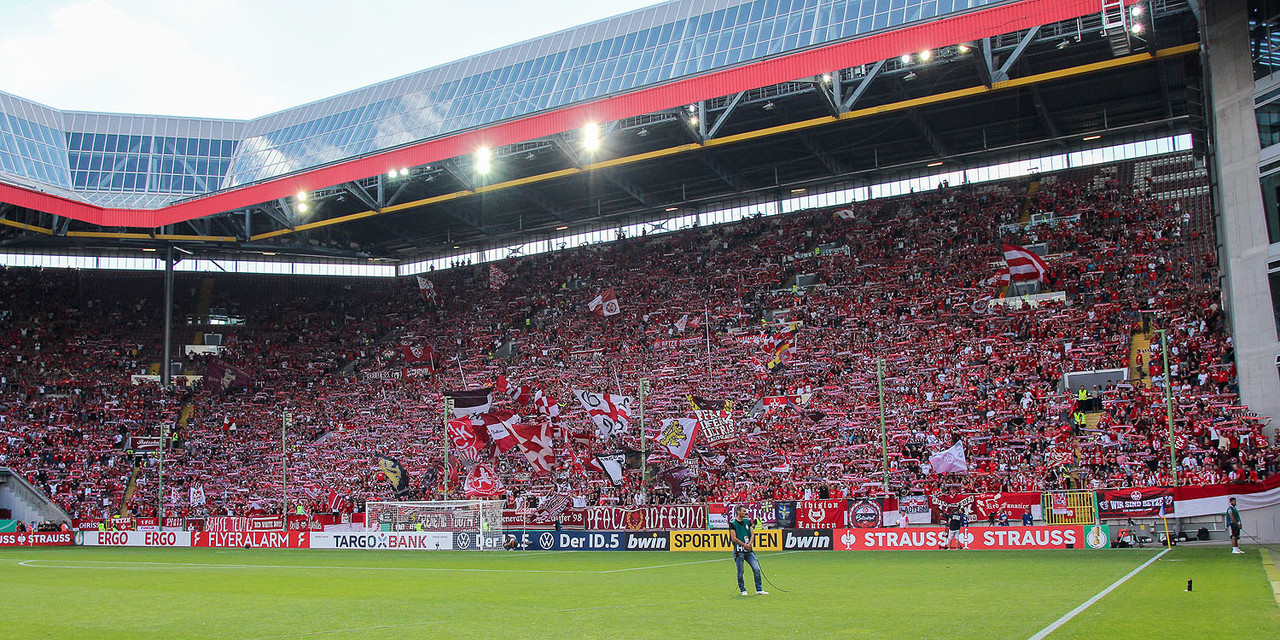 1-fc-kaiserslautern-sc-freiburg-dfb-pokal-2022-2023-2