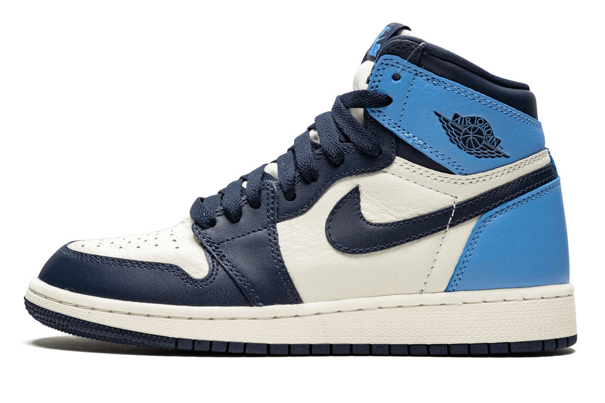 Nike Air Jordan 1 Retro High Obsidian UNC