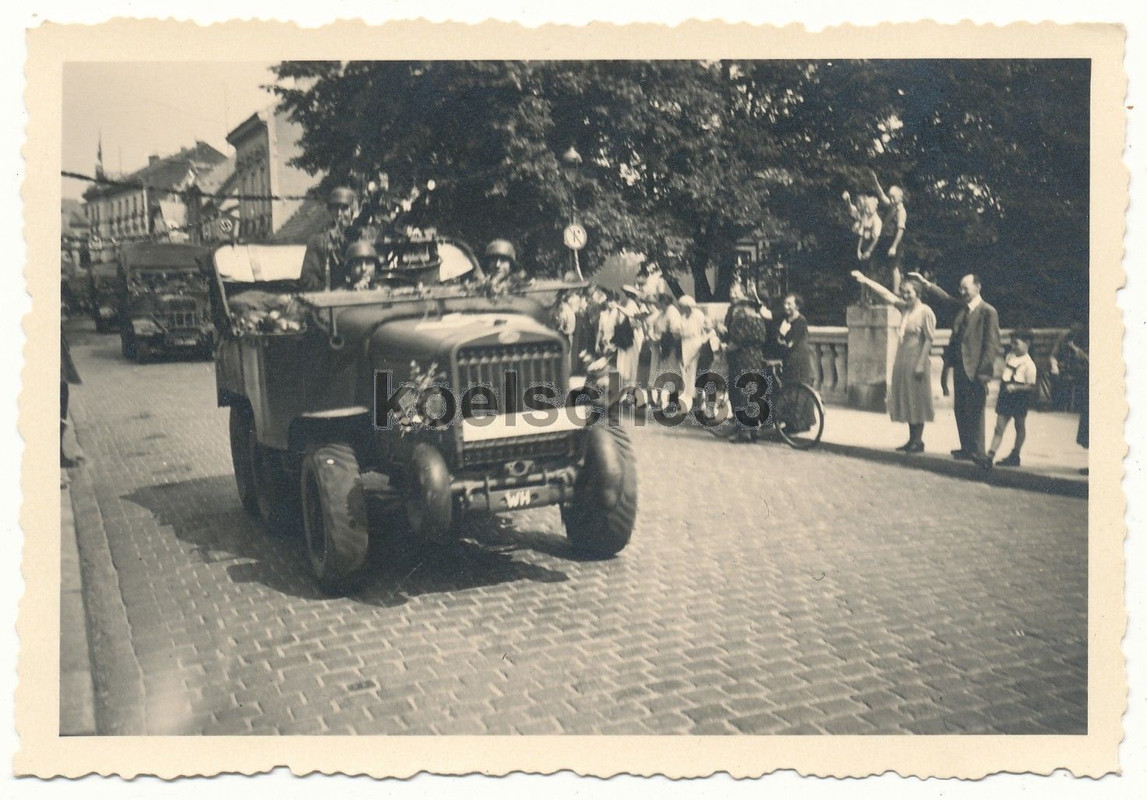 Foto französischer Laffly LKW mit MG Zwillingsso