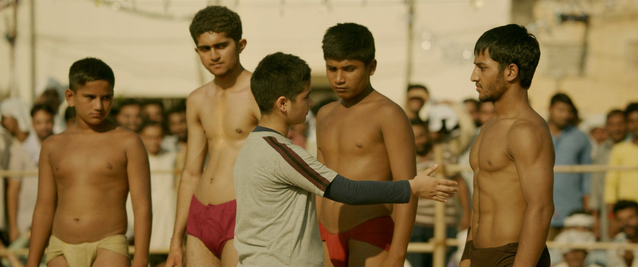 Dangal (2016) (1080p Blu Ray x265 SAMPA) mkv snapshot 00 53 14 000