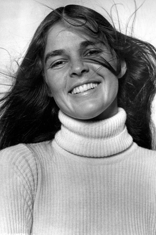 Ali_MacGraw_a58