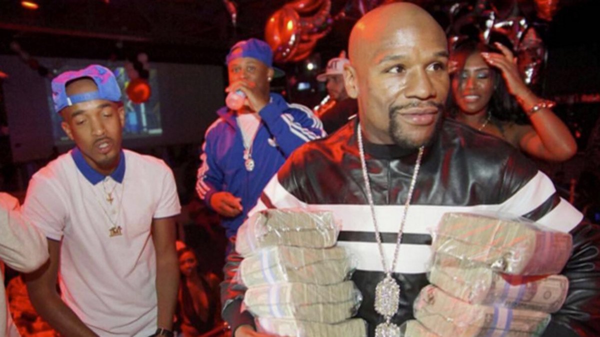 Floyd Mayweather está en bancarrota tras gastar 1100 MDD en fiestas