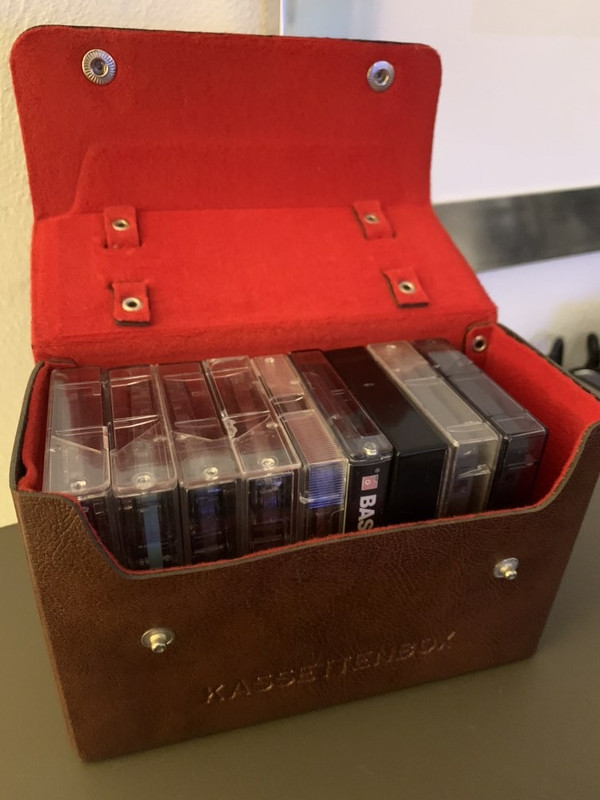 902D5A70-C74D-42C8-A0C3-5A0764B732CE