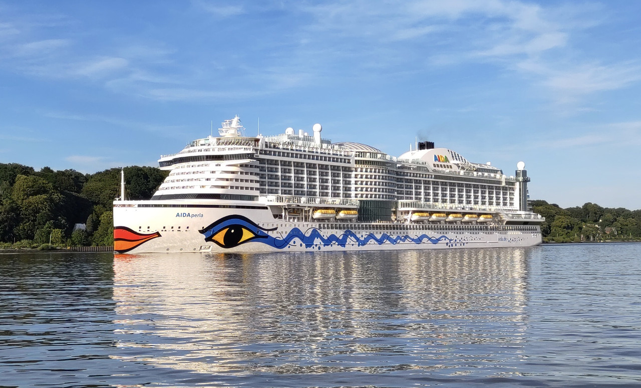 C73DD53E-D495-41BE-A43B-9500385DCAA2