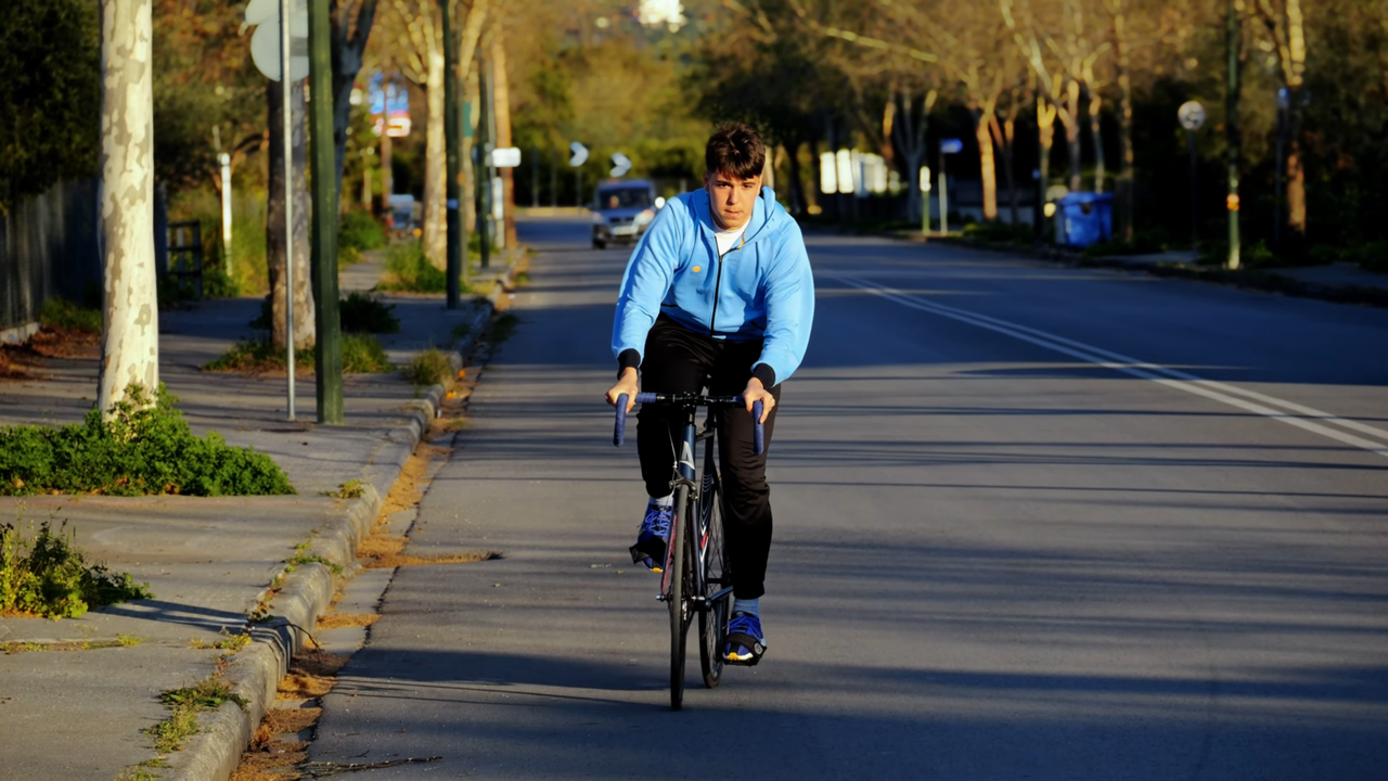 (994) Eisaggeleas - Gia tin Ellada mou (Official Music Video) 00-02-33